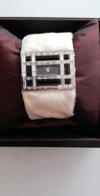 Дамски часовник Valentino Black Steel Swarovski Crystal Leather Watch