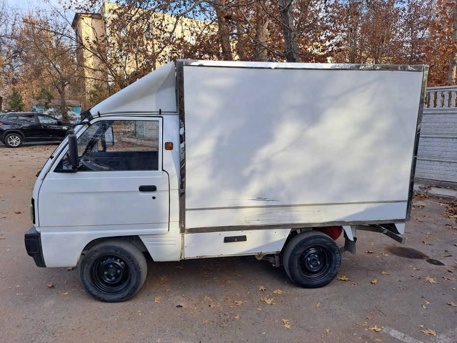 Лабо дамасдан ясалган 2006-йил