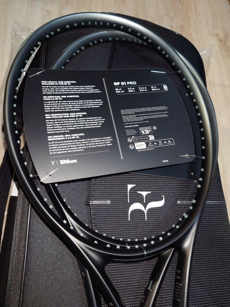 Wilson RF 01 320. Blade 16/19.Ultra Noir Black.