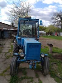 Селскостопански трактор T-25
