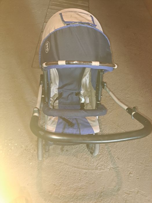 Prego коляска екі положениеде ұстауға болады