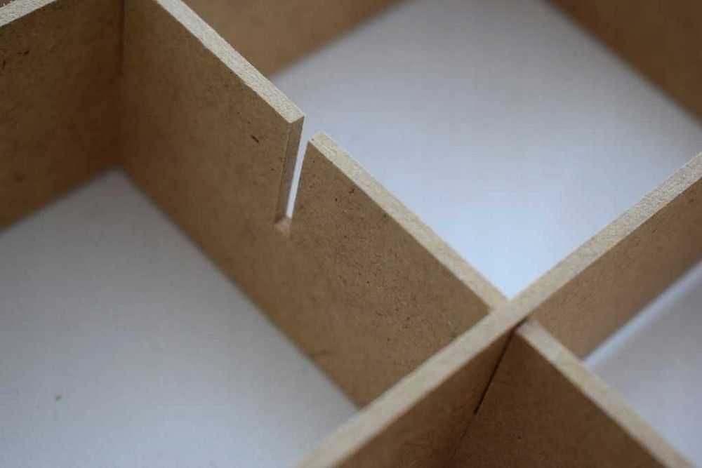 Raft mașinute 80 compartimente