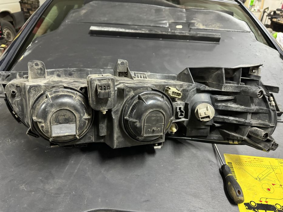 Фар за Volvo S60 десен