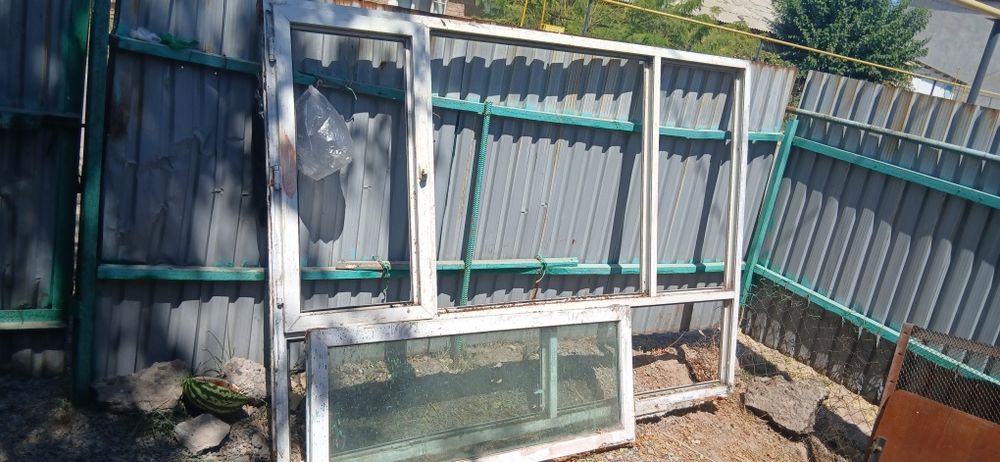 Продаю пластик раму