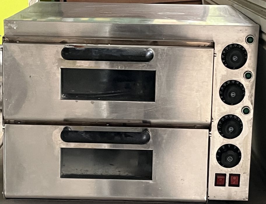 Печка для пиццы.