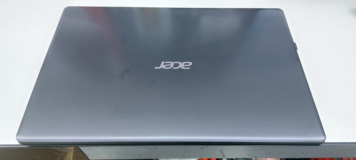 Acer i3 10th  8Gb 256Gb