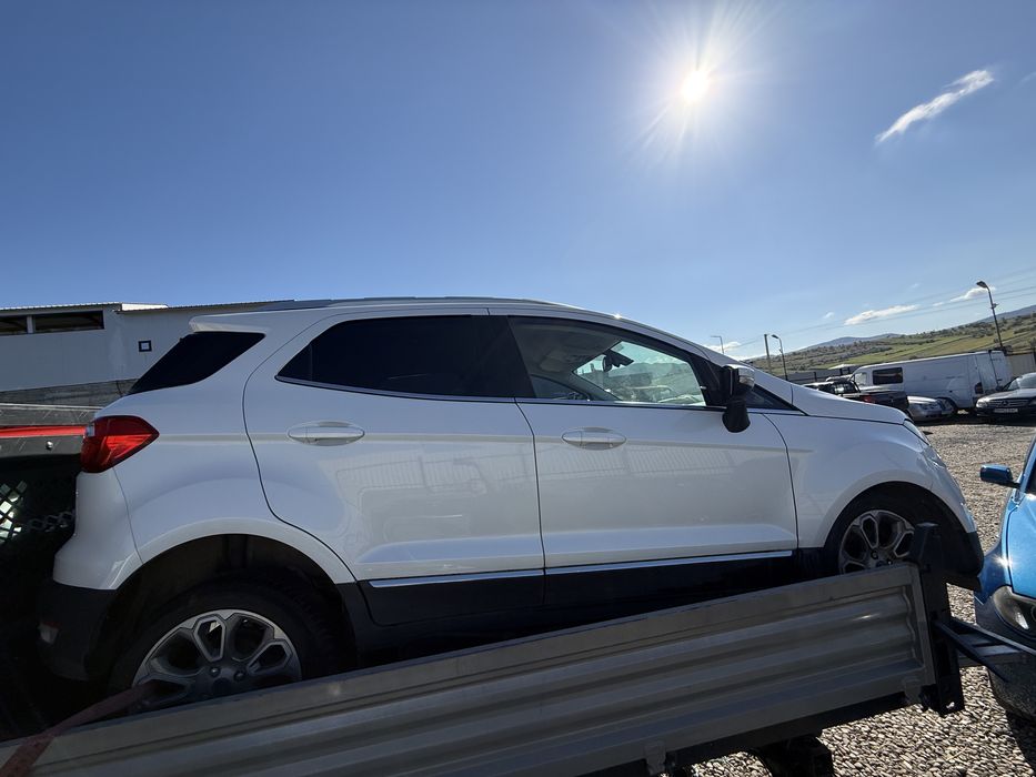 Ford Ecosport 2018 Avariat (3000)€