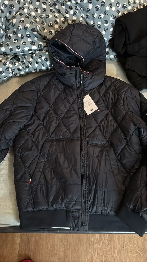 Яке Tommy Hilfiger