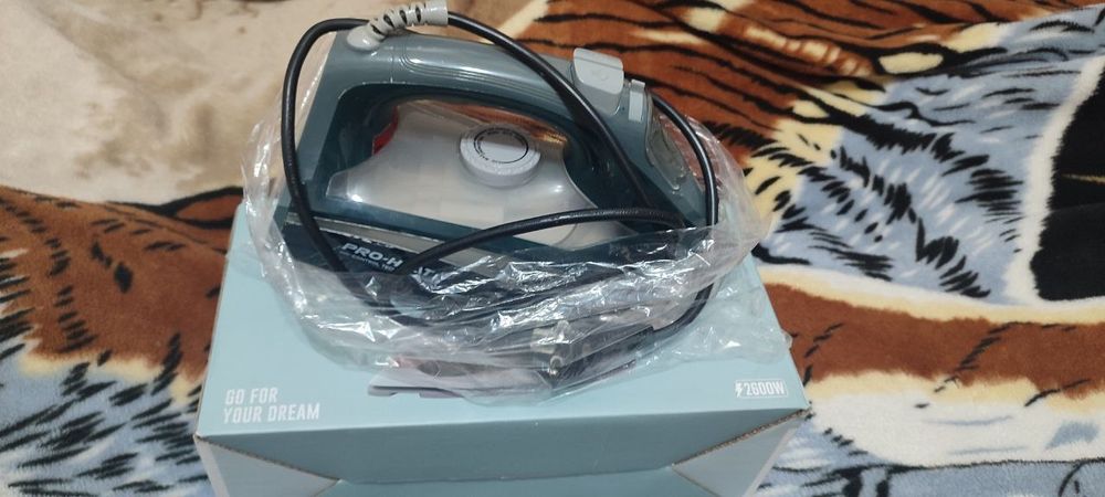 Продается утюг Artel