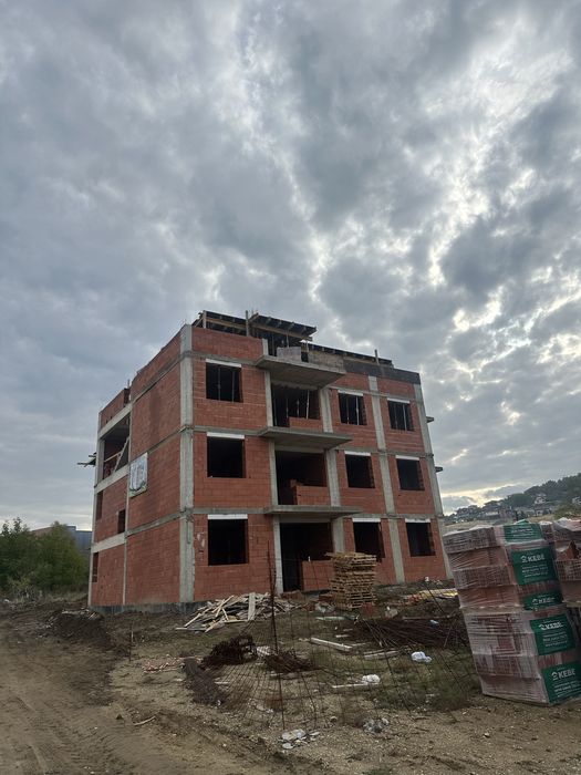 Тристаен апартамент в малка бутикова сграда