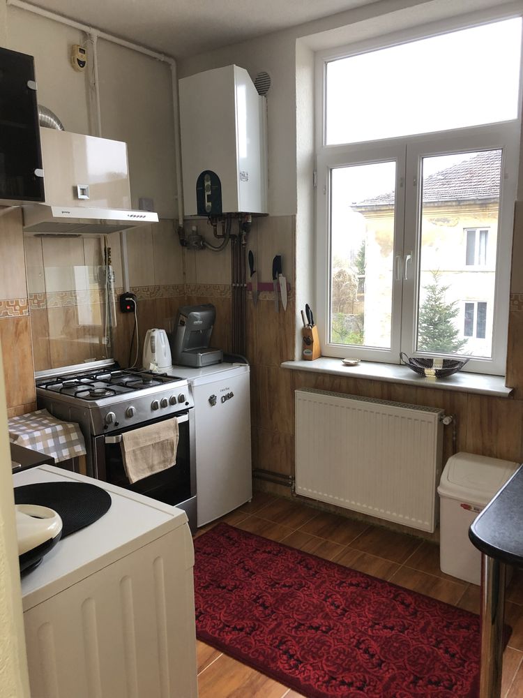 Apartament de vanzare 2 camere decomandat, renovat recent.