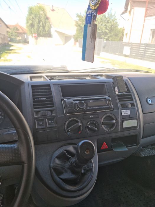 Vand sau schimb  inafara de autovehicule