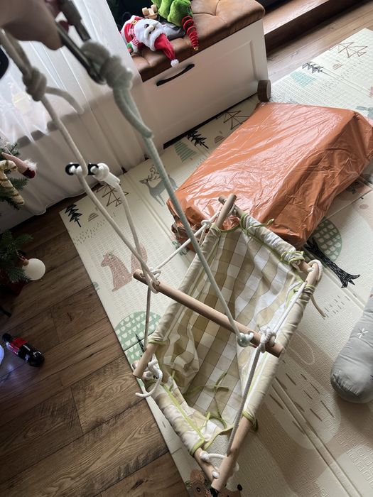 Leagan bebelusi , copiii