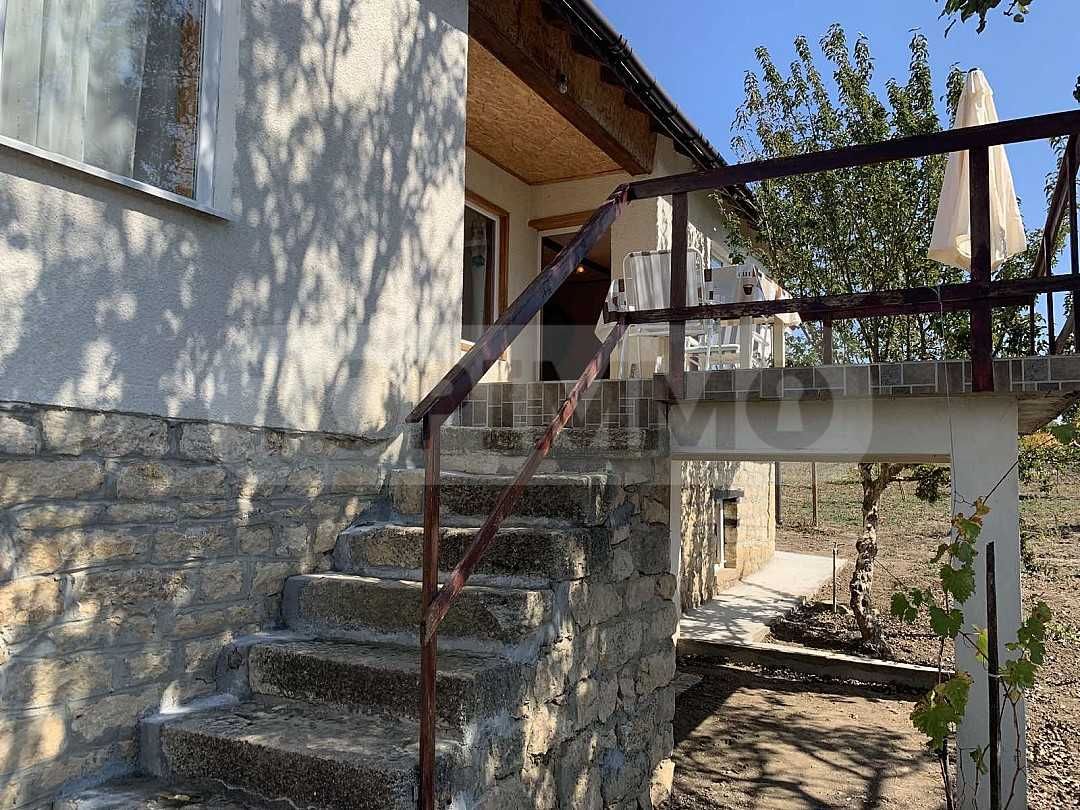 Двуетажна къща в село Гешаново