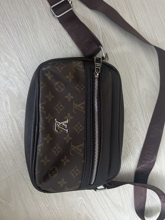 Барсетка Louis Vuitton кожаная Луи Витон