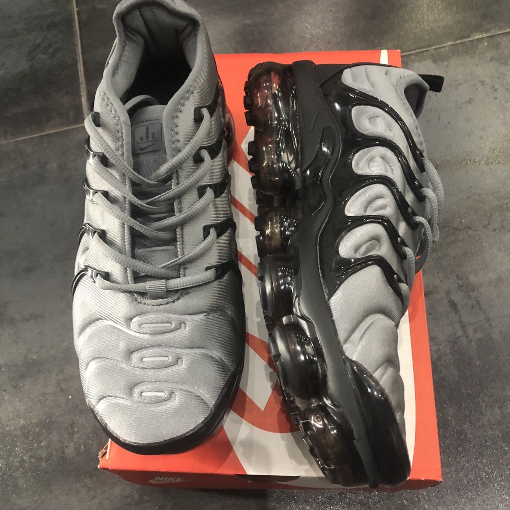 Nike Vapormax Plus Grey/Black - 40 ,44 и 46