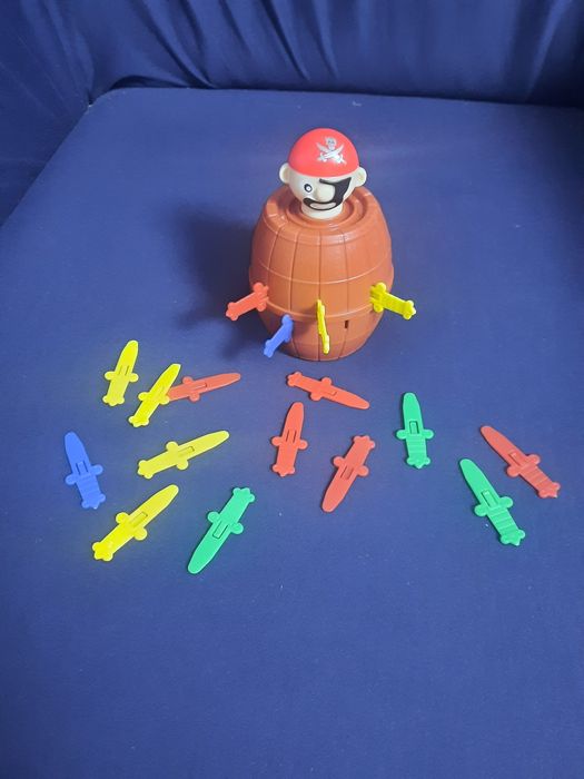 Jucarie butoi pirat de copil