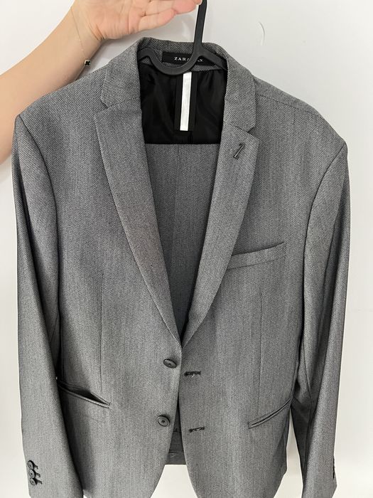 Tinuta eleganta eveniment