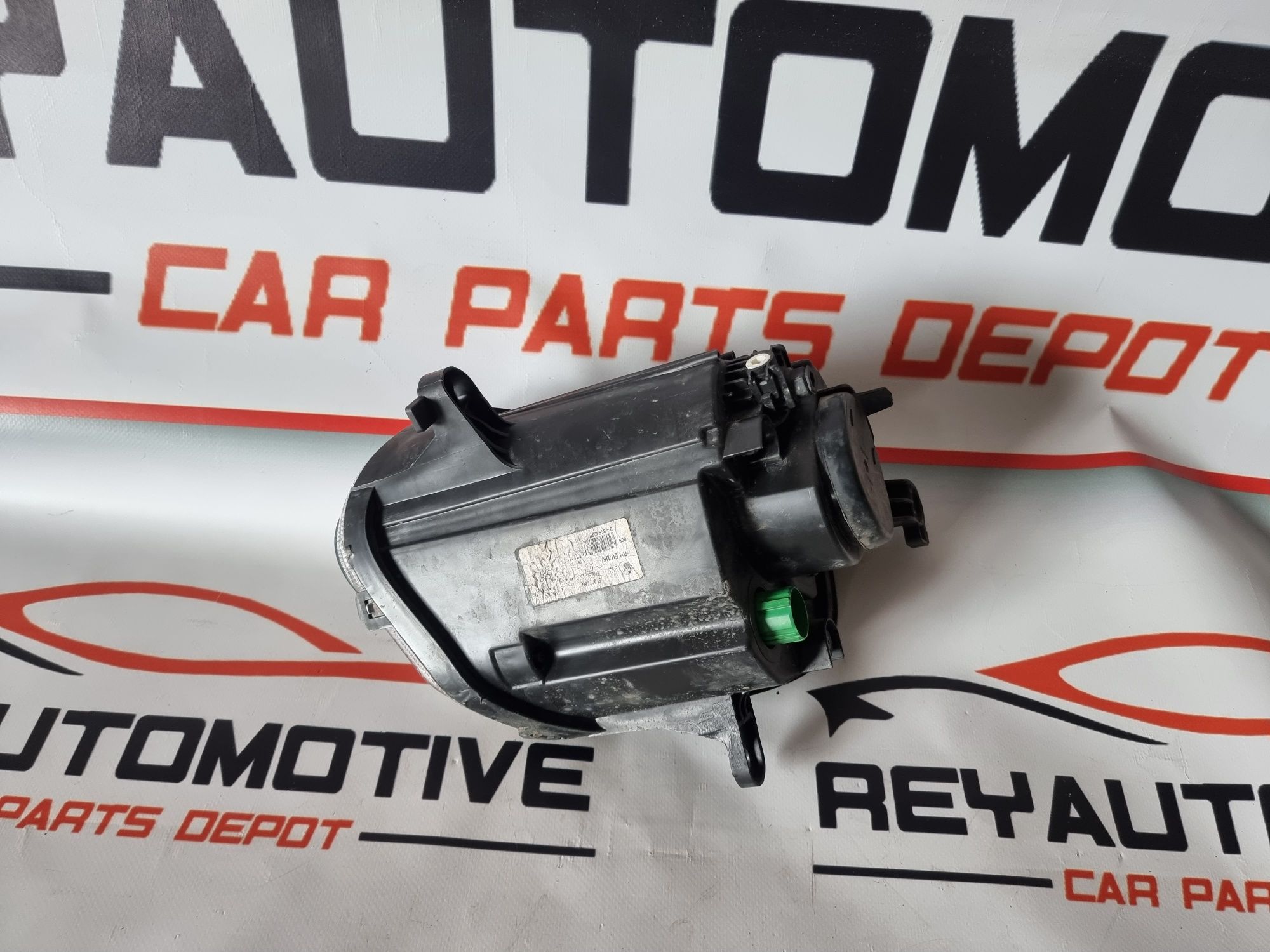 Far dreapta halogen led Fiat 500 Facelift dupa 2016 cod 81548001