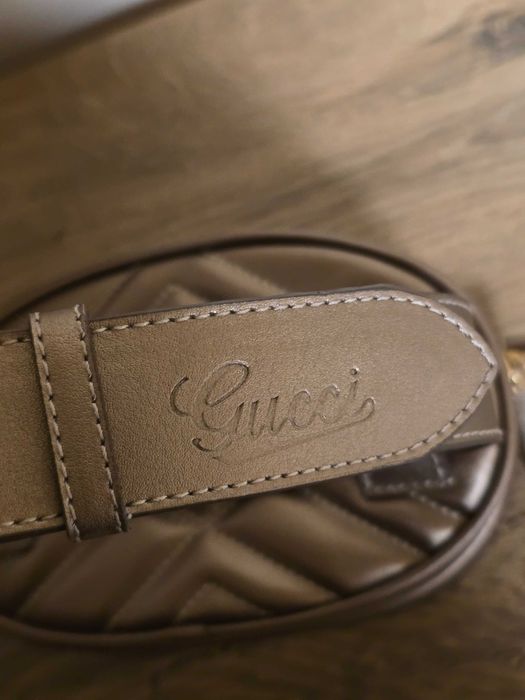 Gucci чанта тип колан