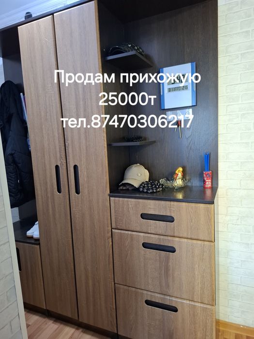 Продам прихожую шкаф