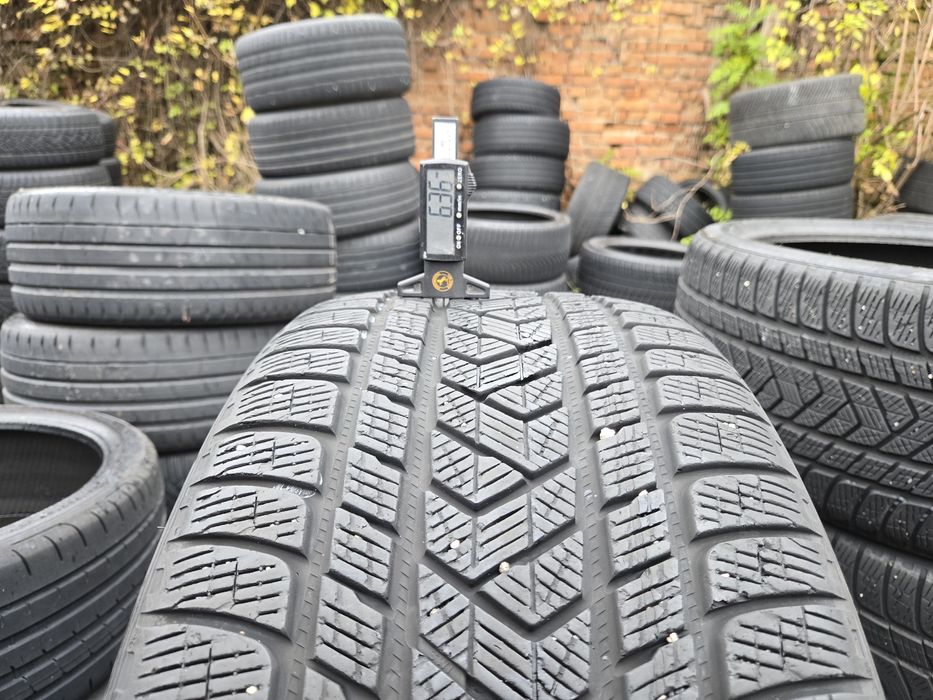 2бр. 275 35 22 Pirelli зимни.