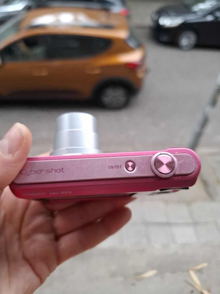 Компактен дигитален фотоапарат SONY Cybershot W810