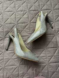 Pantofi argintii piele