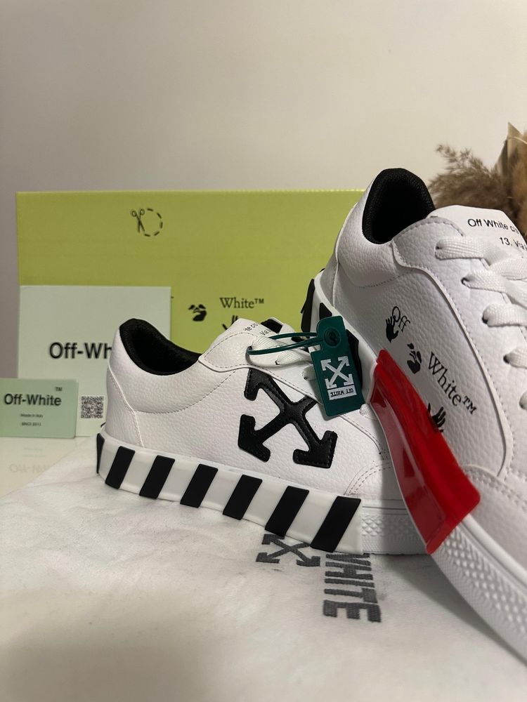 Off White New Low Vulcanized Sneakers