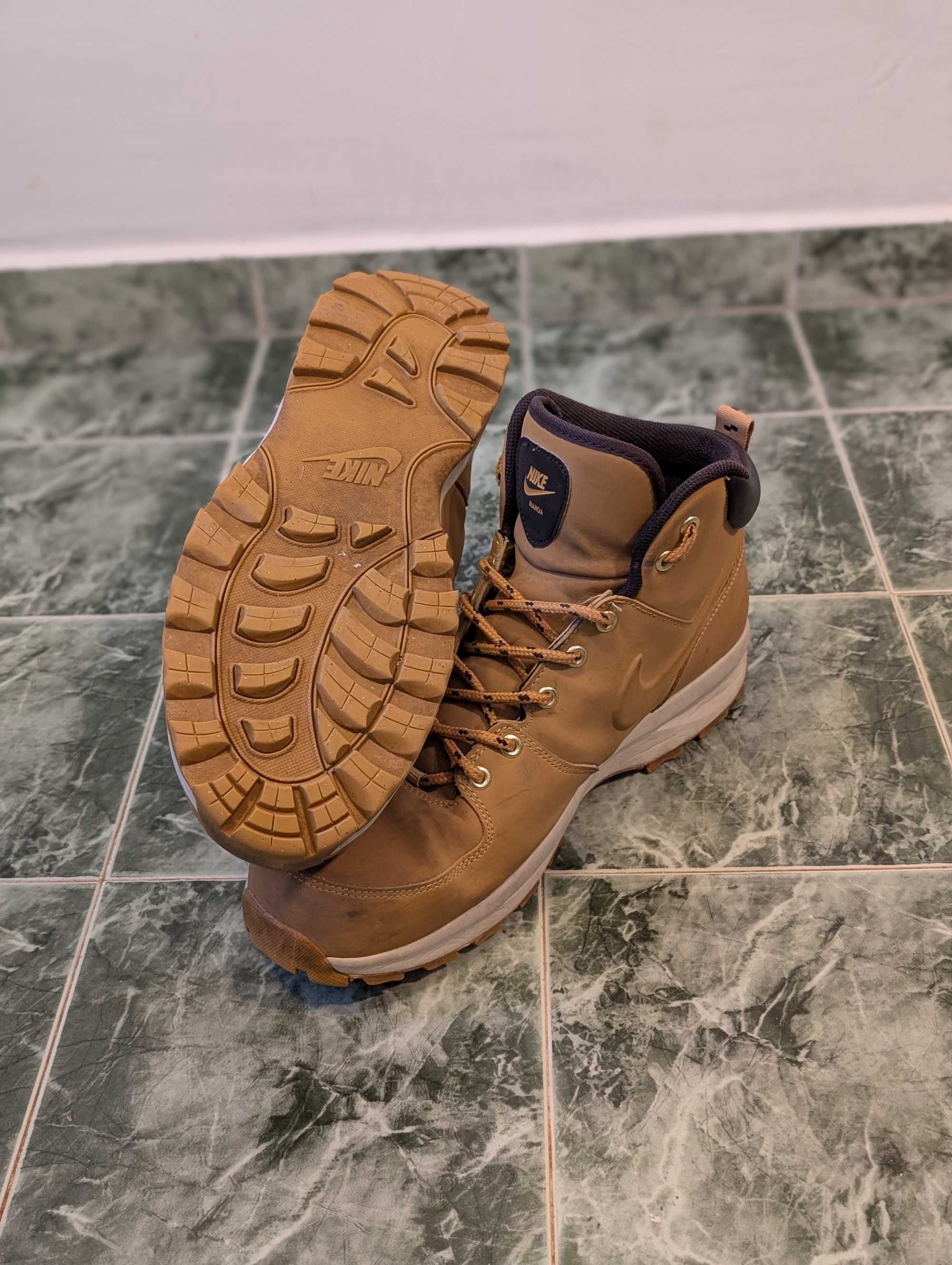 Зимни ботуши Nike Manoa