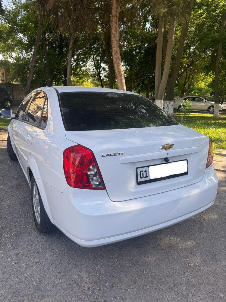 Lacetti Gentra 2021