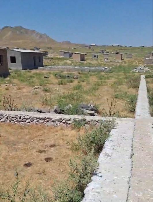 Yer uchastkasi zudlik bilan sotiladi.