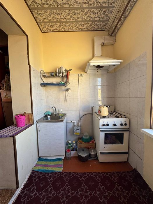 2 xonali kvartira sotiladi