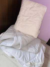 Анатомична възглавница и  олекотена завивка покривало за легло 2 в 1