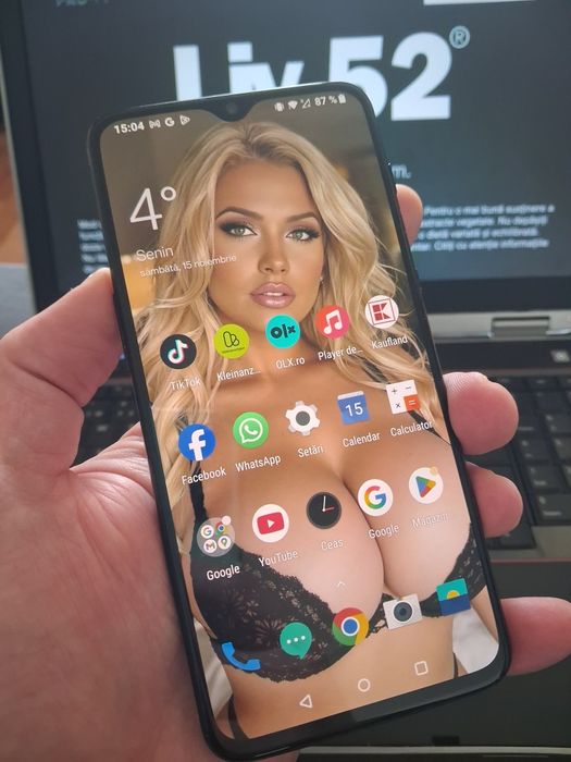 Vand Oneplus 6t impecabil, de 128 gb si 8 gb ram!