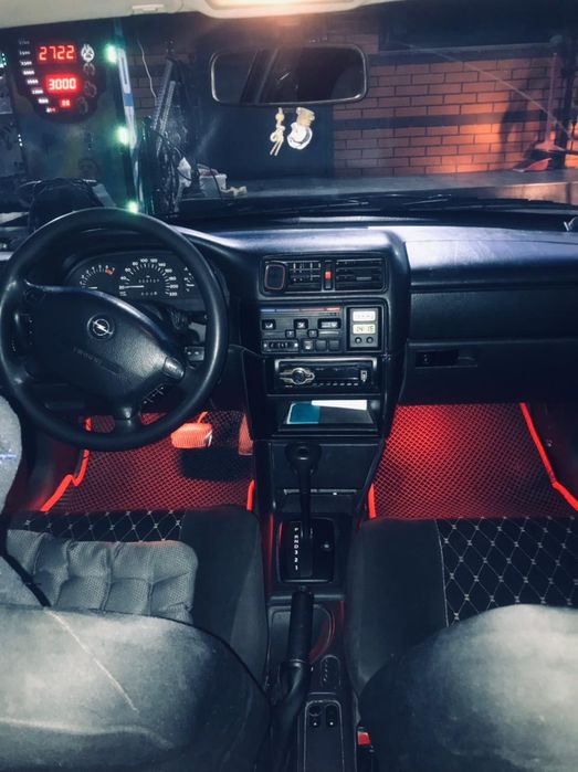 Опель вектра 1.8