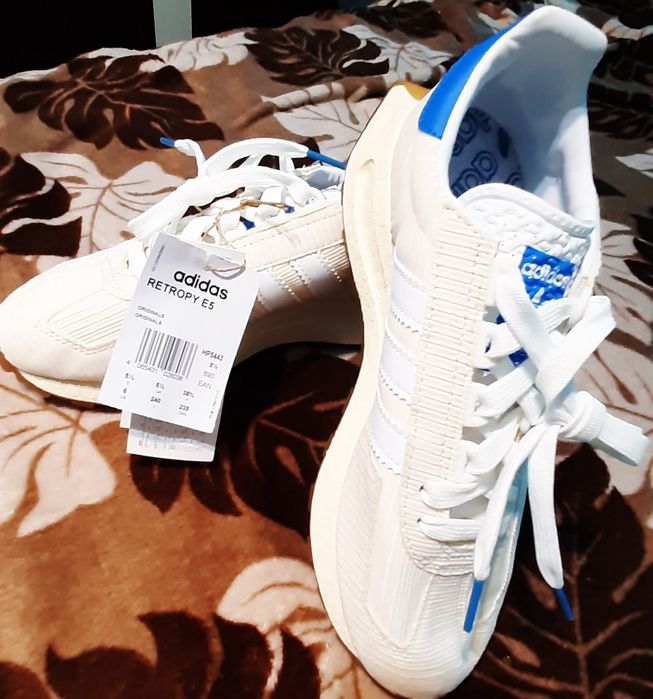 Adidași adidas noi cu eticheta și sunt originali