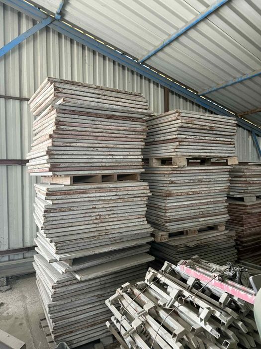 Машина за плочки и бордюри