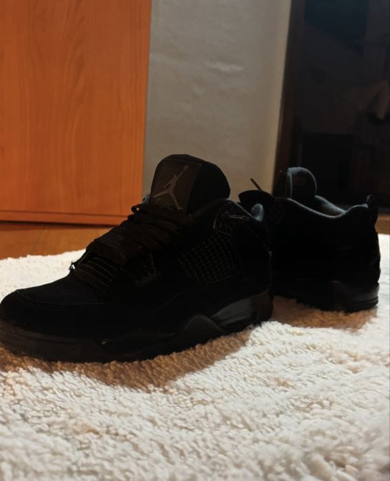 Air Jordan 4 Black Cat