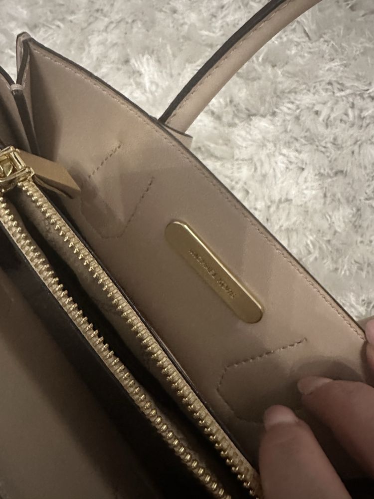 Geanta Michael Kors din piele