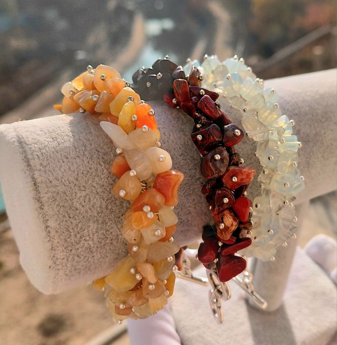 Браслеты из натуральных камней.