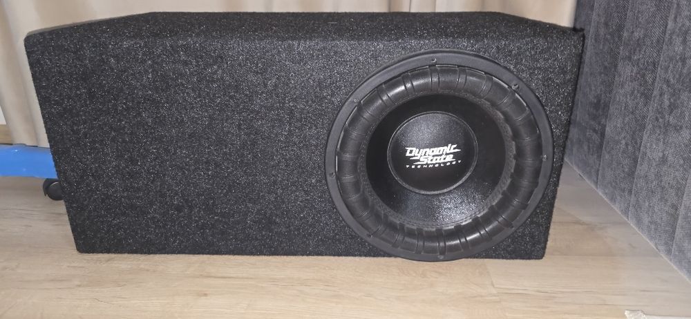 Продам сабуфер в хорошем состоянии