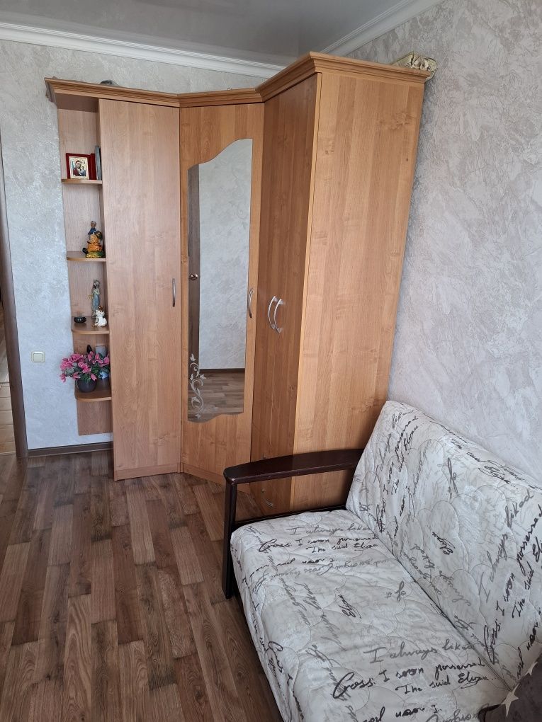 Продам бельевой шкаф угловой