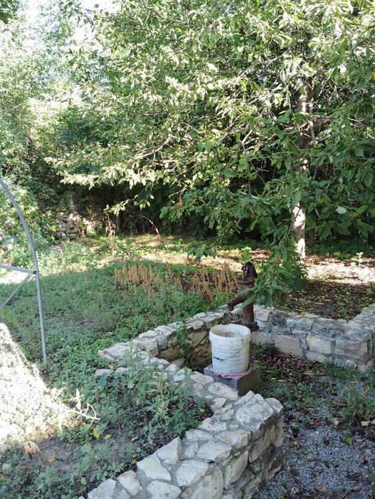 Продавам къща в гр. Каспичан