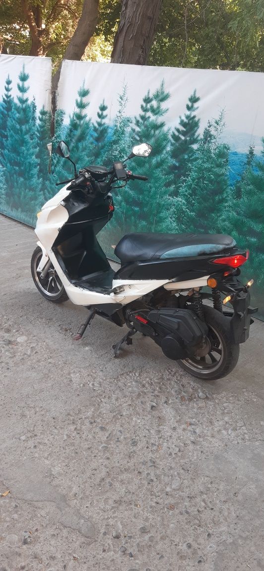 Skuter sotladi narxi 7 mln