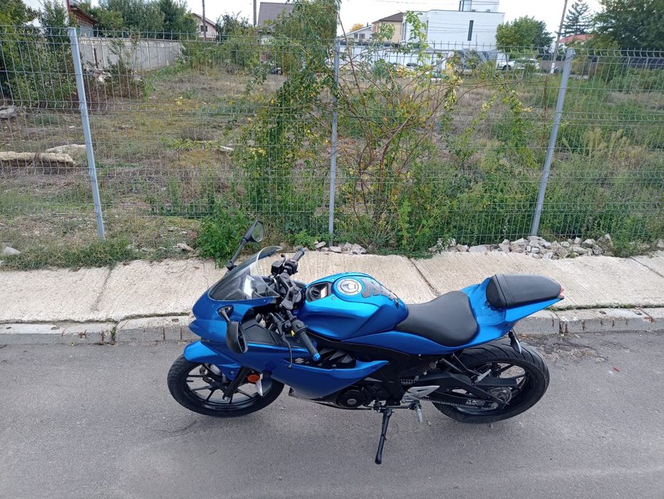 Suzuki gsxr 125 A1