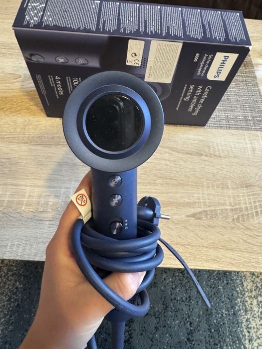 Сешоар Philips 8 000