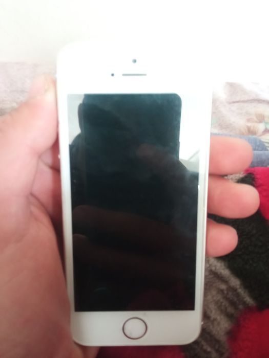 iPhone 5s holati edial