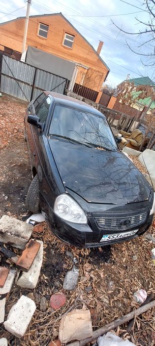 Срочно продам приору цена договорная.