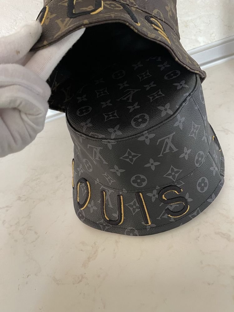 Унисекс шапки Louis Vuitton
